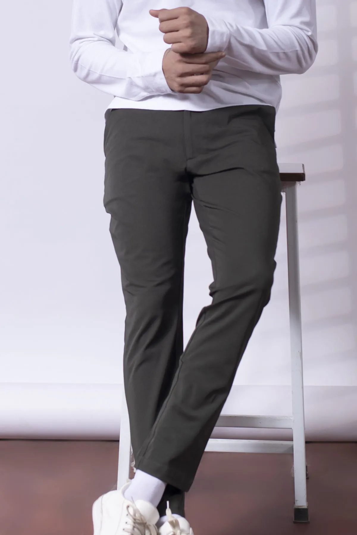 The 24 Dark Olive Trouser