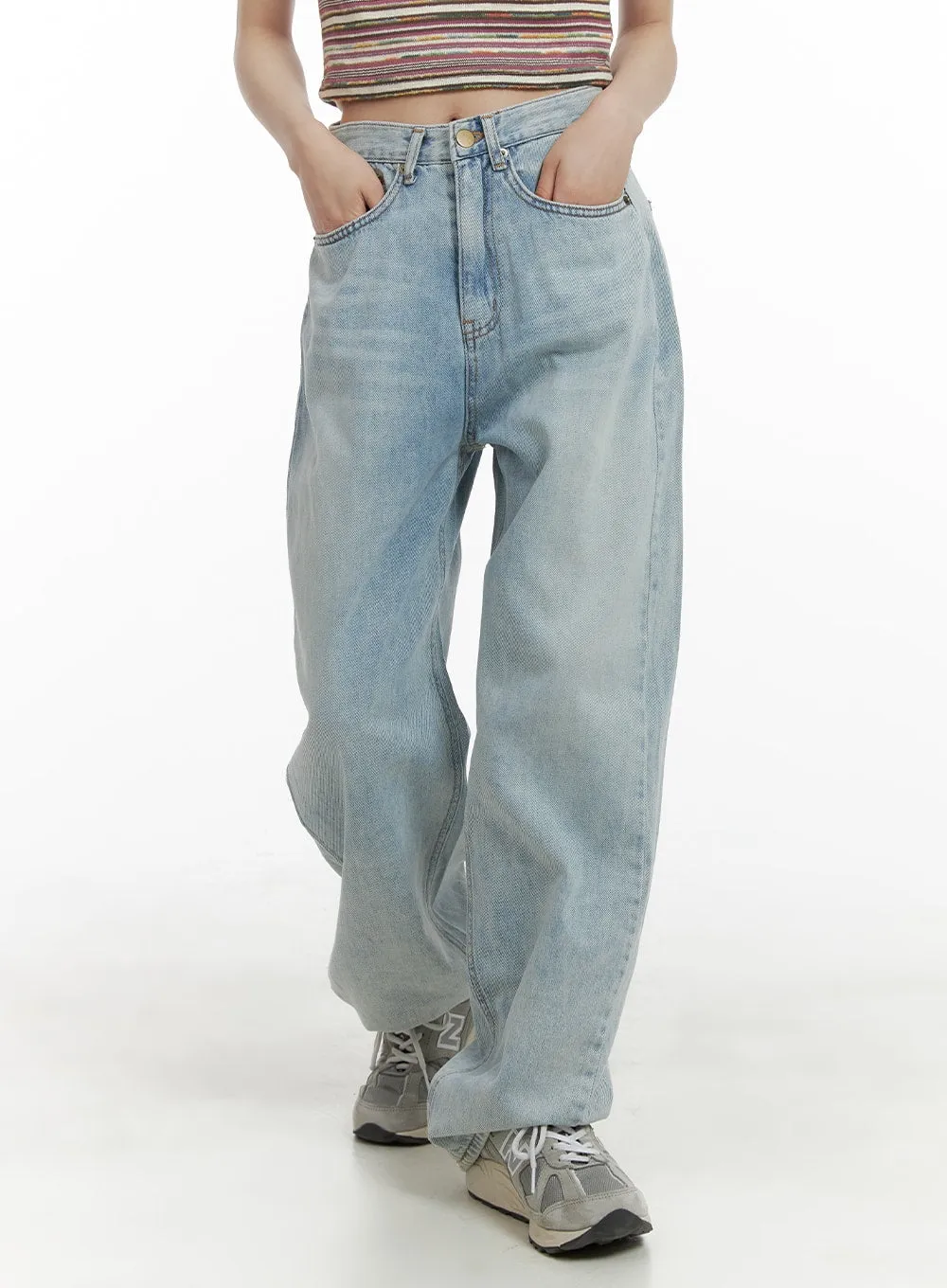 Washed Denim Wide Fit Straight Jeans CA408